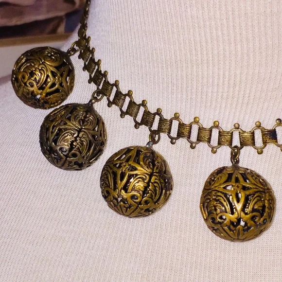 Antique Victorian Brass Filigree Ball Book Link Chain Necklace - Picture 4 of 17